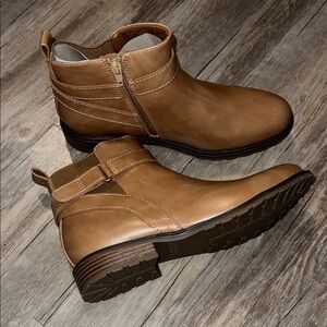 Sonoma Brown Ankle Boots with Side Zipper